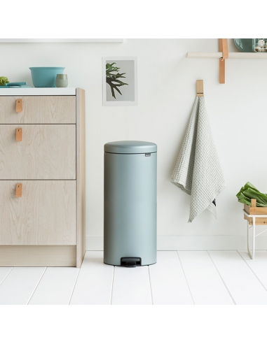 NEWICON POUBELLE A PEDALE  30L...